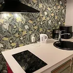 Tulip بيتار ساري